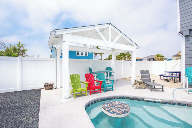 Interior 3, Latitude Adjustment - Private Pool Elevator!, El Paso