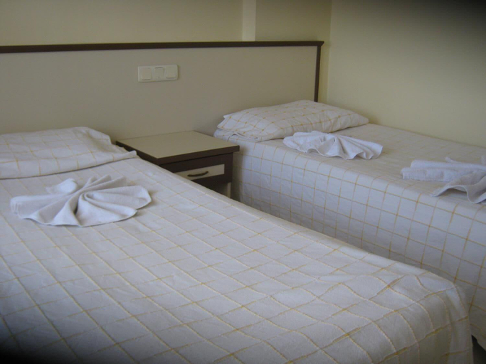 Bedroom 3, Oya Apartments, Kuşadası