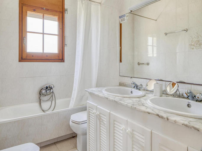 Bathroom 3, Villa in Arenys de Mar with Sea View, Barcelona