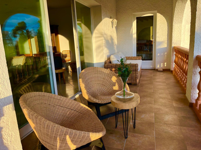 Others 5, Large chalet with private pool, Alicante