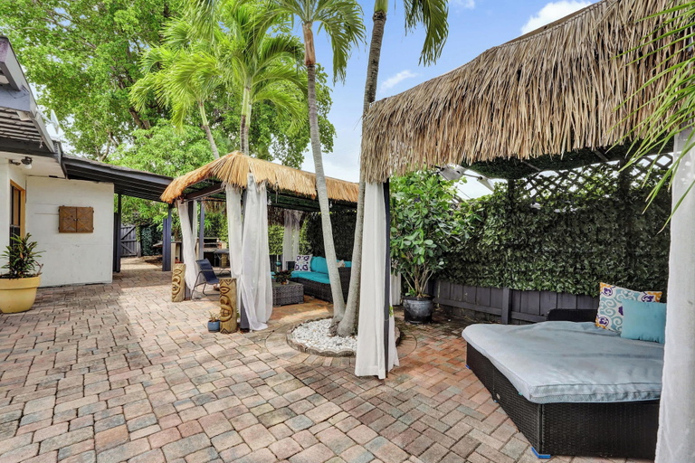 Terrace/patio 4, Rainbow Falls 3 Stay for 2, Broward