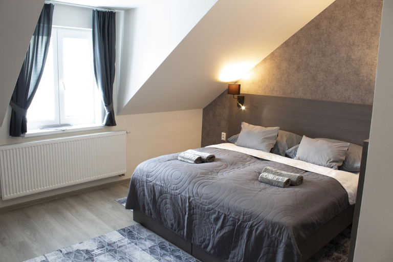 Bedroom, VALLA penzion & restauracia, Malacky