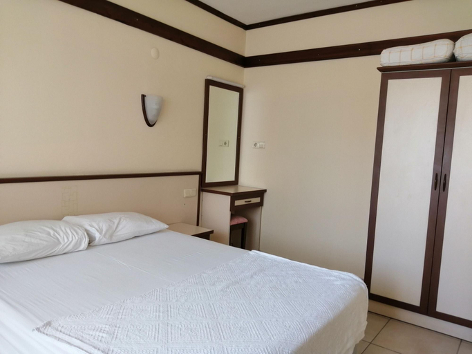 Bedroom 4, Oya Apartments, Kuşadası