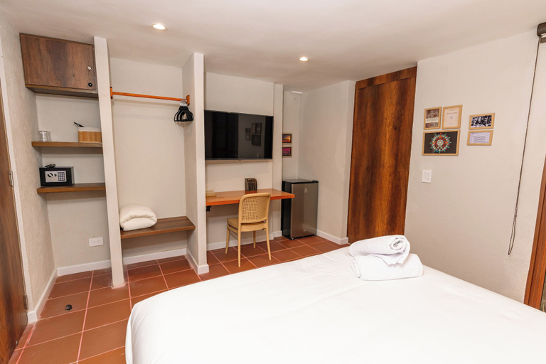 Room 5, HOTEL LIBRERIA CAFE DE POMBAL, Santa Marta (Dist. Esp.)