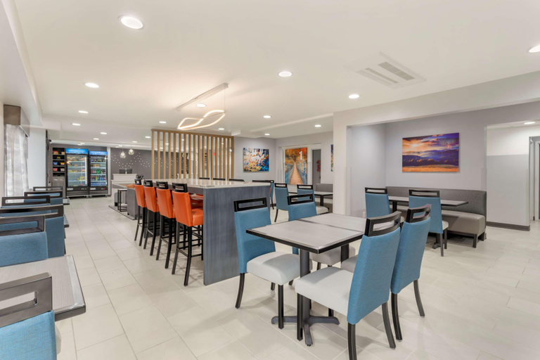 Food & Drinks 5, Best Western Plus Cleveland Inn & Suites, Bradley