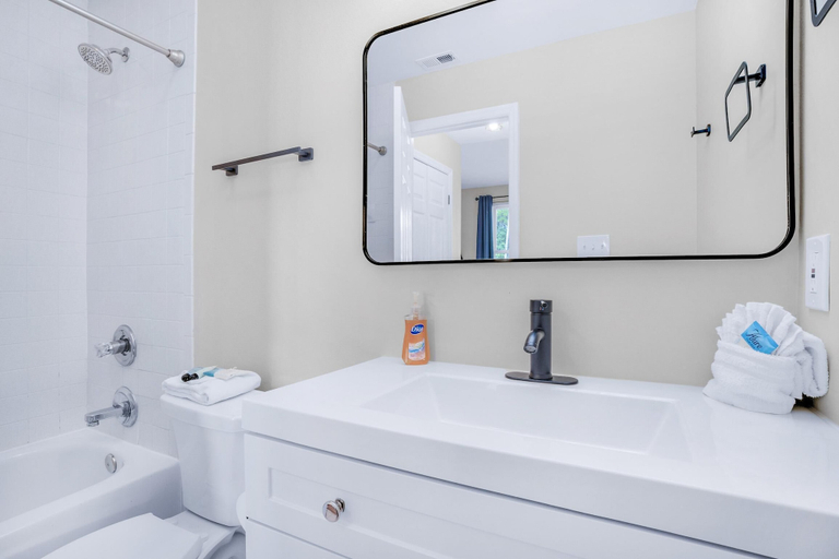 Bathroom, Pointe of View 407- Penn's Paradise, Walton