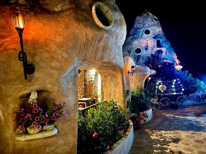 Others 4, Anemoessa, Peloponnese