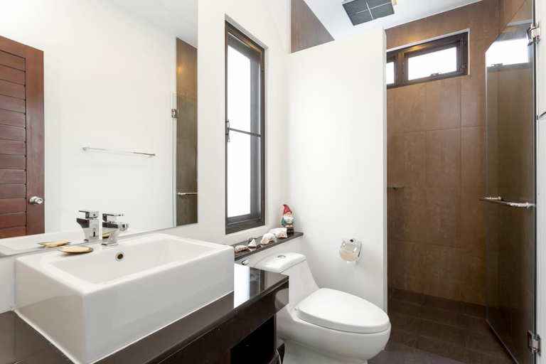 Bathroom 2, Large 3br Boutique Villa w. Pool by Intira Villas, Pulau Phuket
