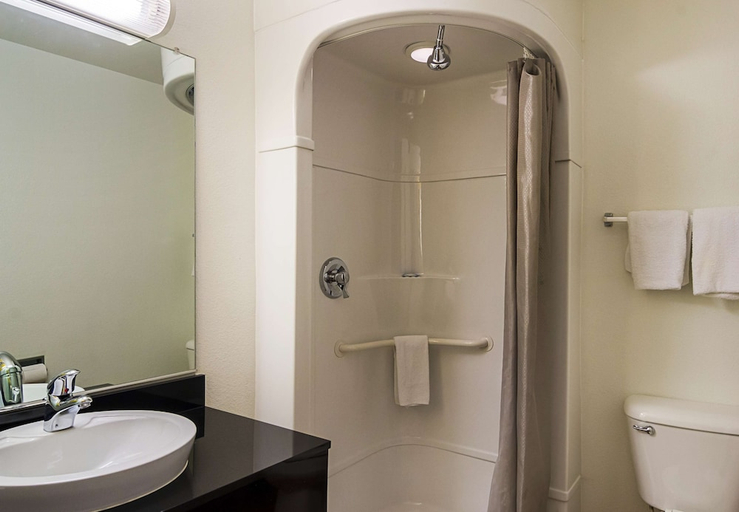 Bathroom 4, Motel 6-Laramie, WY, Albany