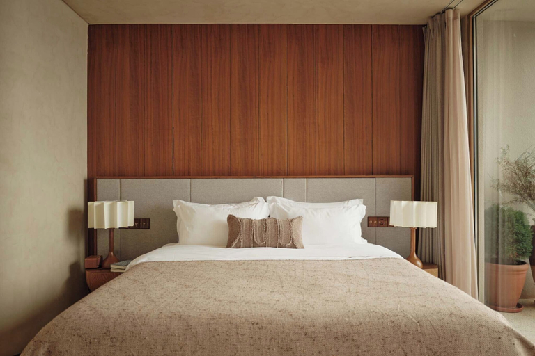 Room 3, Hushan Yunyin Qingshan Cliff Hotel, Dali Bai