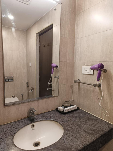 Bathroom 4, Hotel Skylar Tirupati, Chittoor