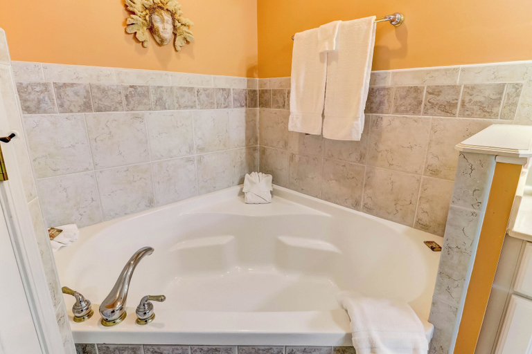Interior 4, 245 S Fletcher Ave, Nassau