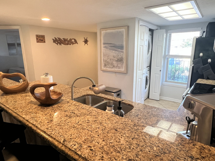 Private kitchen 3, Nothing Between You & The Beach 2 Bedroom Condo, Cameron