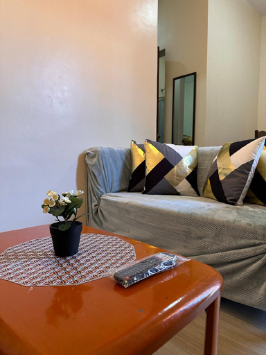 2, Modern 1-bedroom Apartment with Full-Bed, Sibulan