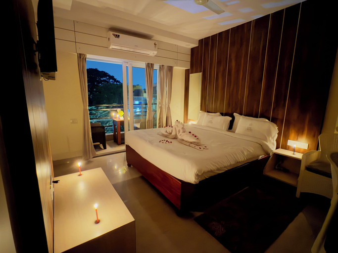 Room 4, CITY GRAND, Puri