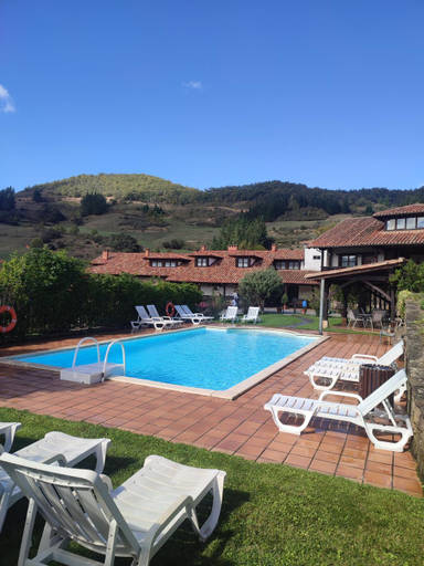 Sport & Beauty 4, Complejo Apartamentos La Hacienda de Maria, Cantabria