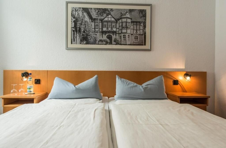 Others 5, City Hotel, Eisenach