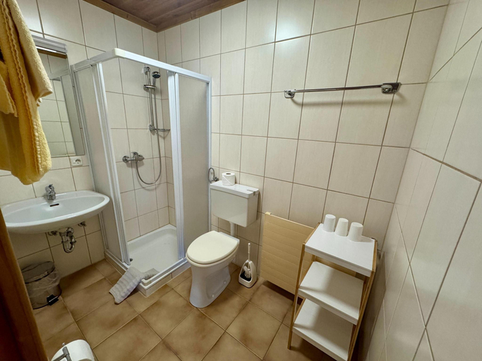 Bathroom, Farmhouse near Afritzer See Verditz Trails, Villach Land