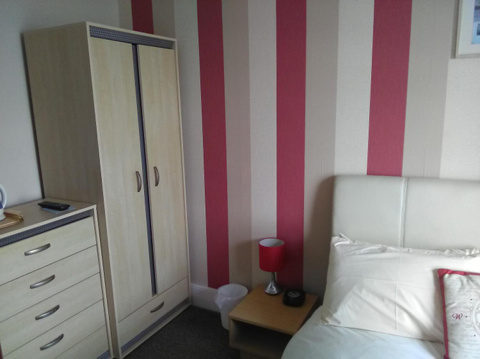 Bedroom 2, The Iverna, East Sussex