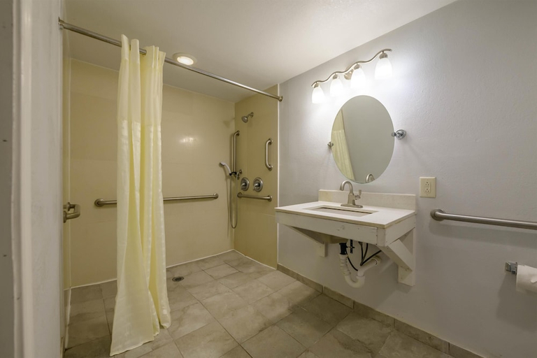 Bathroom 3, Motel6 Stockbridge, GA - Hwy 138 W, Henry