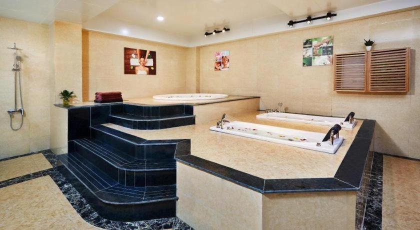 Bathroom 5, Marissa Hotel & Spa Hai Tien, Hoằng Hóa
