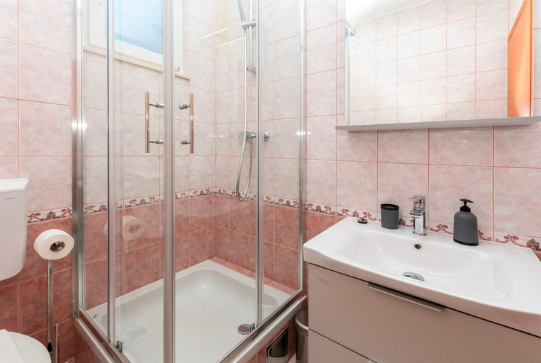 Bathroom 2, Rooms Maza, Brela