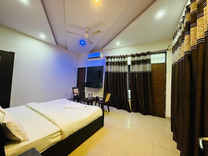 Room 5, Hotel Royal Inn Lucknow, Lucknow