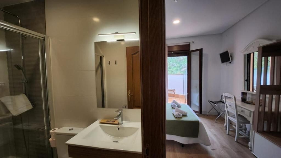 Bathroom 3, Eco Hotel Toledo, Toledo