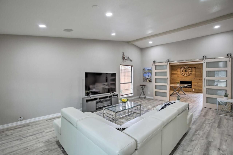 Interior 4, Texas - Collins 3210, Saint Tammany