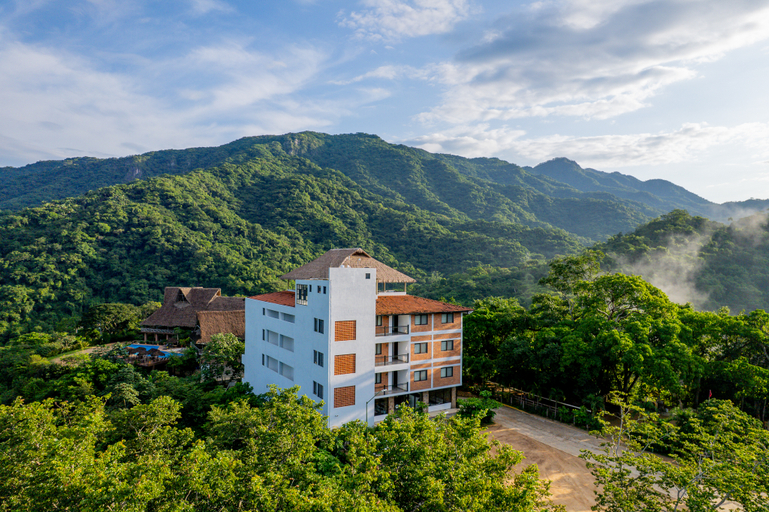 Exterior & Views 2, River Park Hotel, Puerto Vallarta