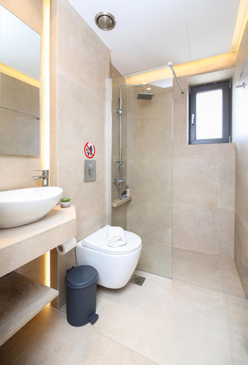 Others 5, Almyres Luxurious Residences, Peloponnese