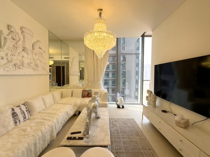 Living area 5, Manzil - 1BR in Sobha with Skyline Views, Dubai