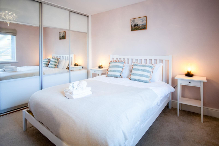 Room 3, Ty Whiteford - 6 Bed Holiday Home - Llanrhidian, Swansea