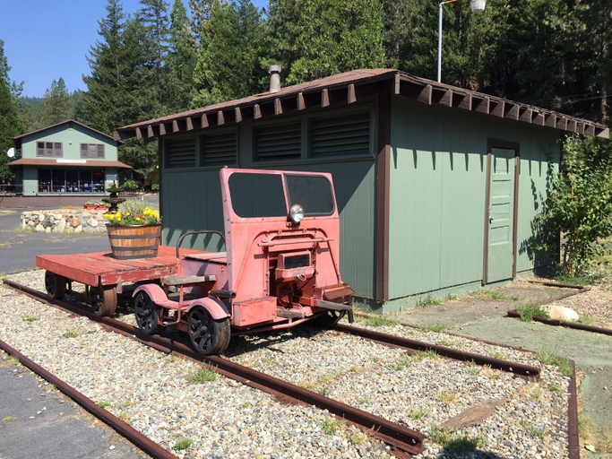Property grounds 5, Jubilee Railroad Wilderness Lodge, Siskiyou