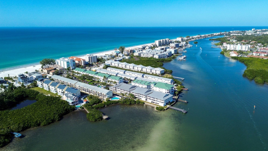 Exterior & Views 2, Bayview Villas 120, Pinellas