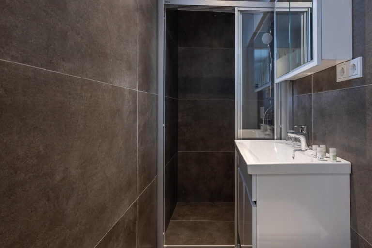 Bathroom 4, Hotel Johannisberg, Hochtaunuskreis