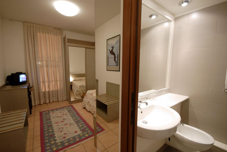 Bathroom 4, Stella Delle Alpi Wellness & Resort, Trento