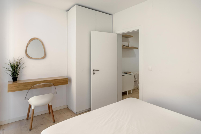 3, Downtown Modern Apartments by Homing, Lisbon