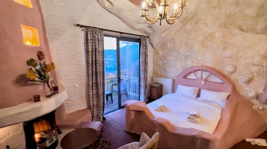 Bedroom 2, Anemoessa, Peloponnese