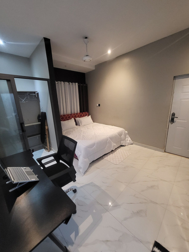 Room 2, Accra Apartments, Tema