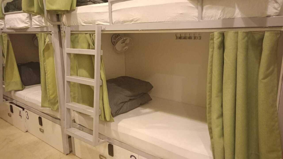 Room 4, Transit POD Stay, Delhi