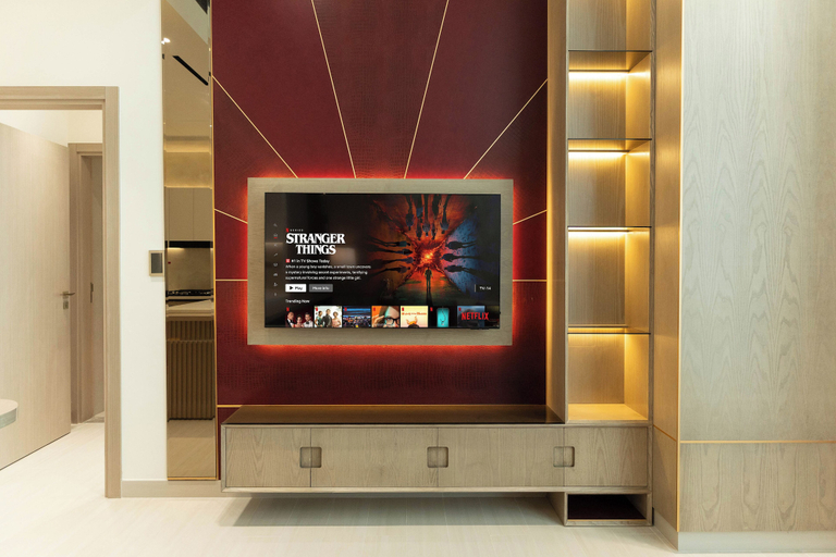 Interior 3, High-End 1BR - Private Pool & Views, Dubai