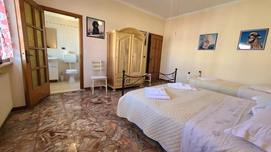 5, Casa Zara Appartamenti con patio e BBQ, a pochi minuti dal mare, Lecce