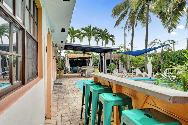 Terrace/patio 5, Rainbow Falls 4 Stay for 2, Broward