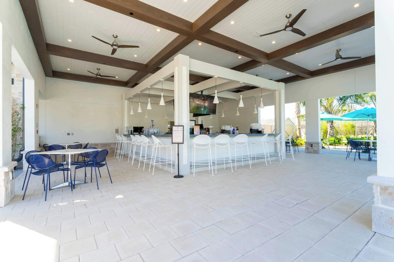 Food & Drinks, Magnificent 5Bd w/ Pool @ Storey Lake 4800, Osceola