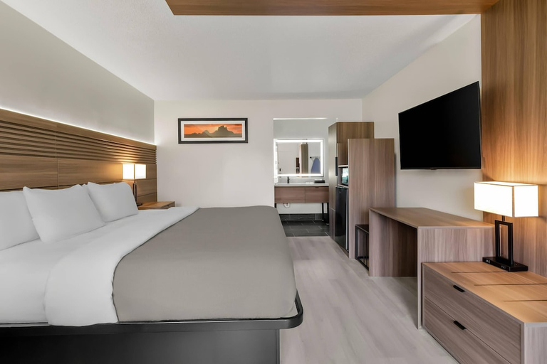 Bedroom 3, Quality Inn and Suites, Wythe