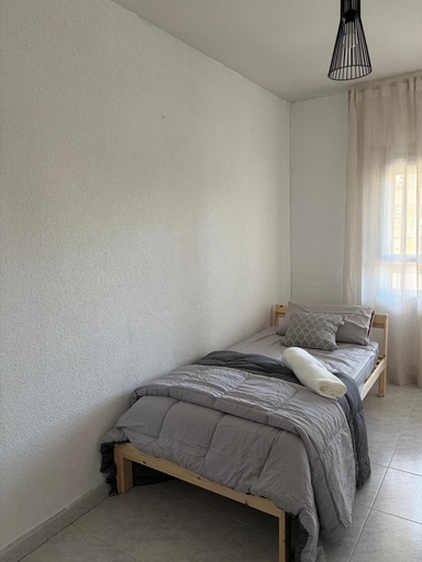 Room 3, ApartaHotel Achicoria, Madrid