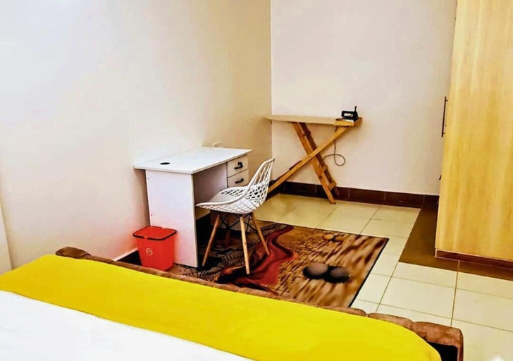 Room 2, AirBnB Thika Road, Roysambu
