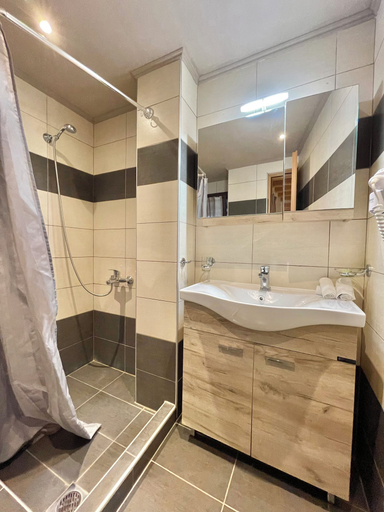 Bathroom 4, Koumaros Villas, Central Macedonia