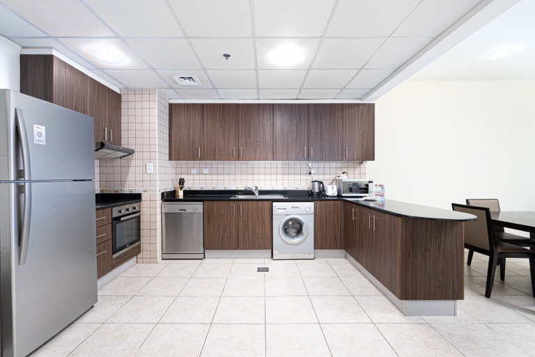 Private kitchen 5, Manzil - Spacious 1BR with Marina Views, Dubai